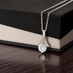 Alluring Beauty To My Mom Necklace-Meaningful Gift from Daughter | Chirstmas Jewelry
